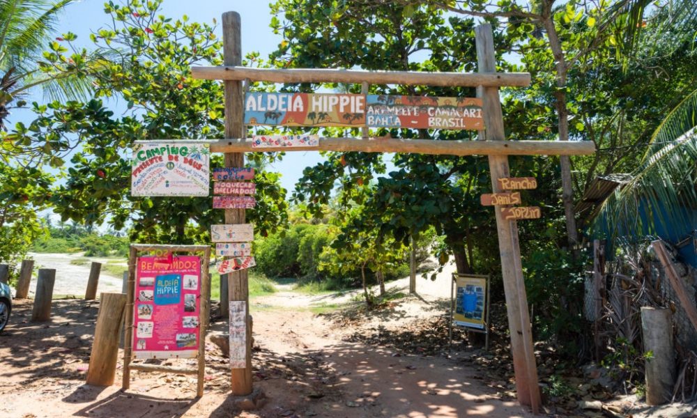 Governo quer transformar Aldeia Hippie de Arembepe em Parque Ecológico