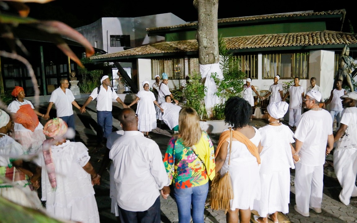 Comunidades do candomblé cobram respeito na Alvorada dos Ojás em Lauro de Freitas