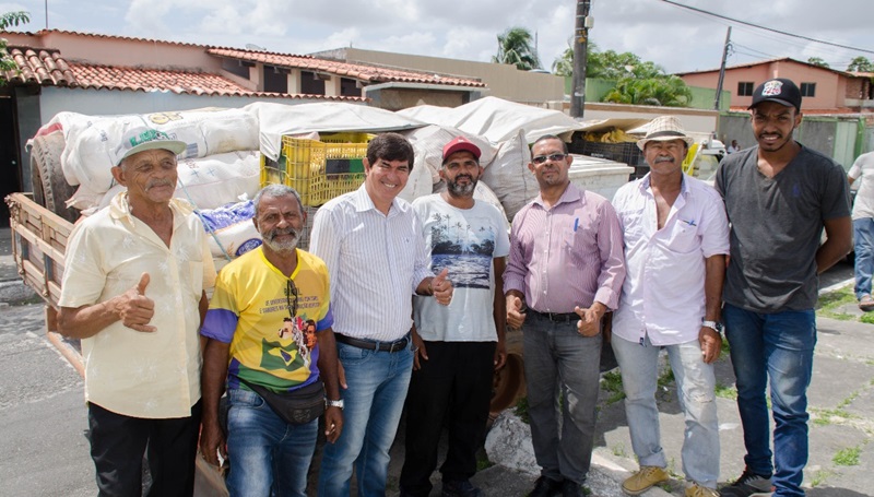 Dias d’Ávila: 200 famílias são beneficiadas com alimentos de produtores rurais