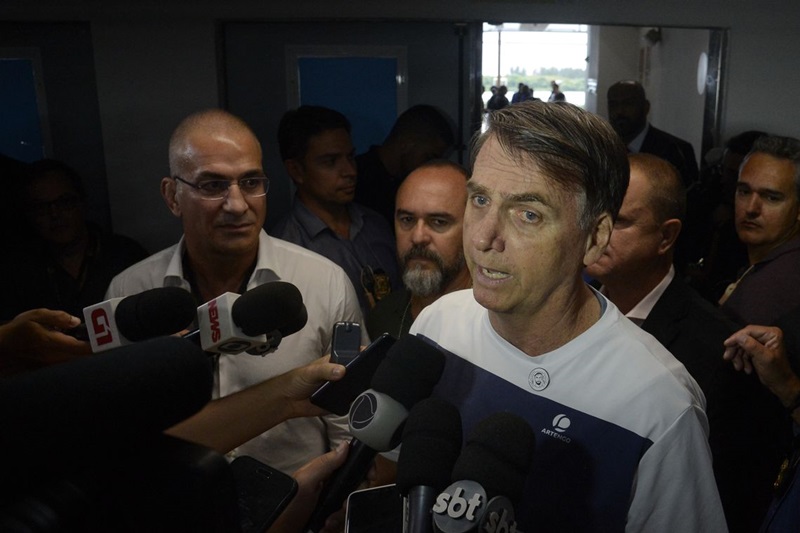 Petrobras pode ser privatizada em parte, diz Bolsonaro