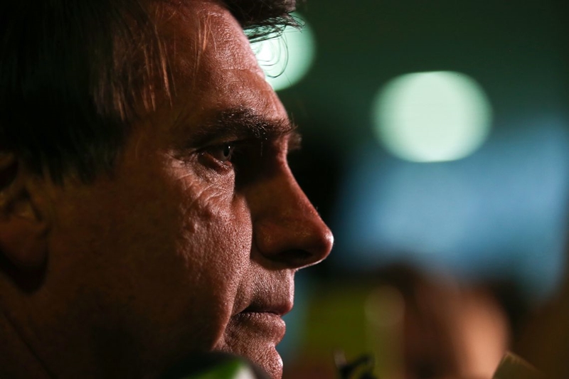 Bolsonaro diz que conterá desperdício de recursos