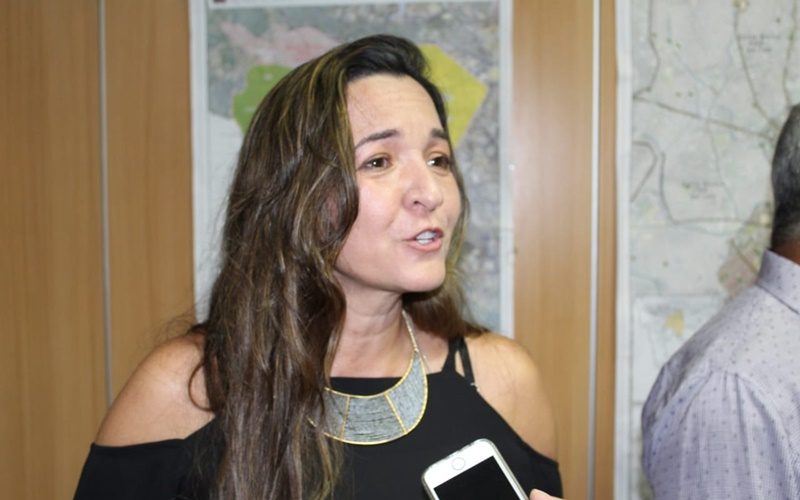 Pré-candidata a vereadora, Ilay Ellery deixa Ouvidoria para disputar vaga na Câmara Municipal