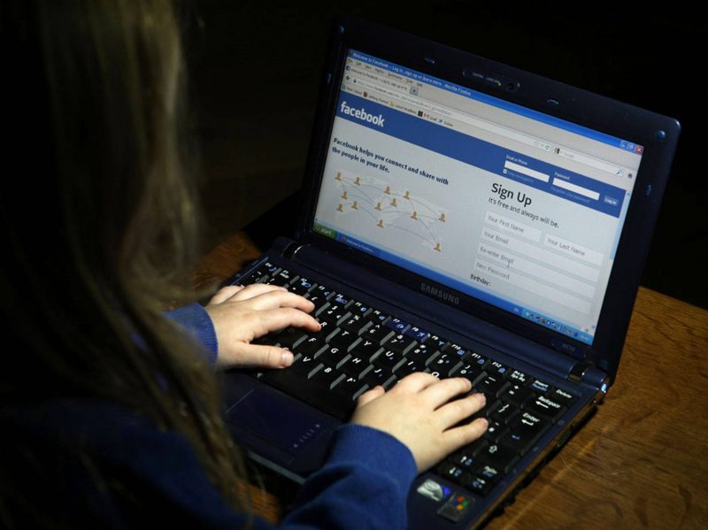 Facebook começa identificar fake news com nova mudança de regras da plataforma