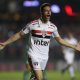 Bahia oficializa contratação do meia Shaylon, revelação do São Paulo na última temporada