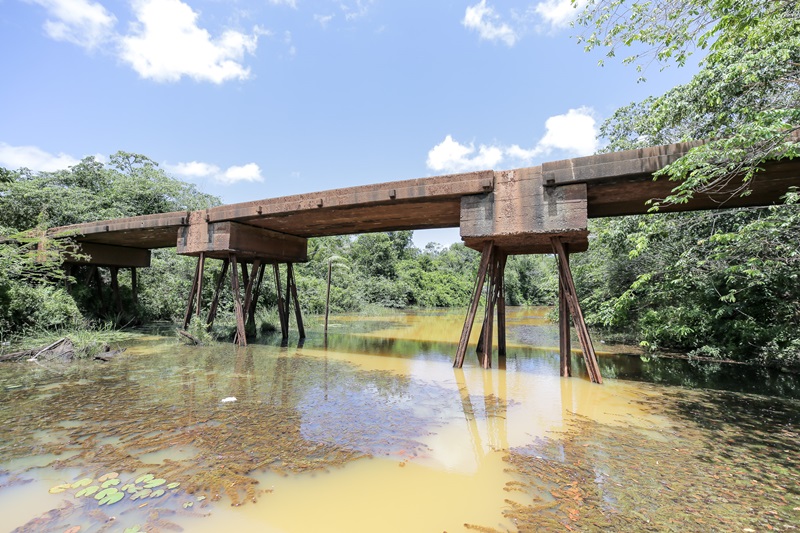 Ponte do Rio Jacuípe, em Lagoa Seca, é interditada pela Defesa Civil