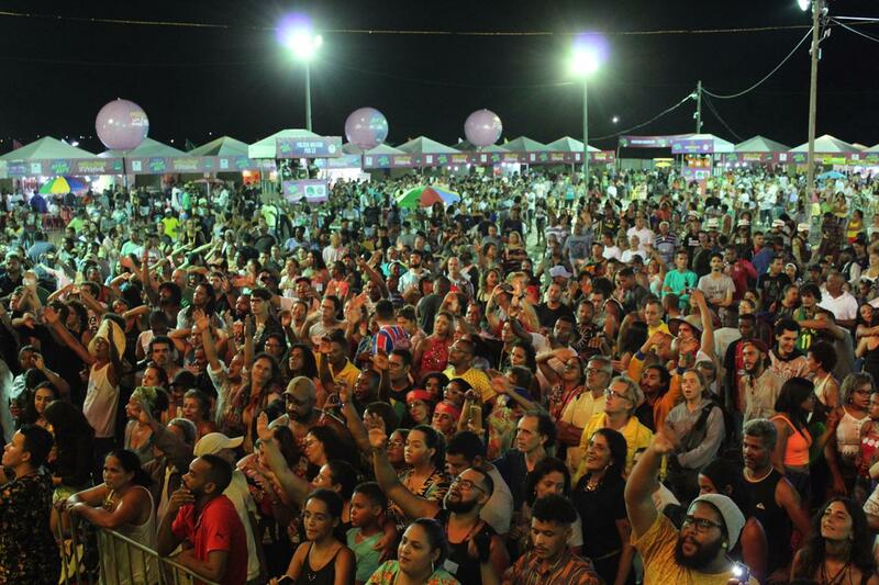 Festival de Arembepe: em noite memorável, Novos Baianos embalam grandes sucessos