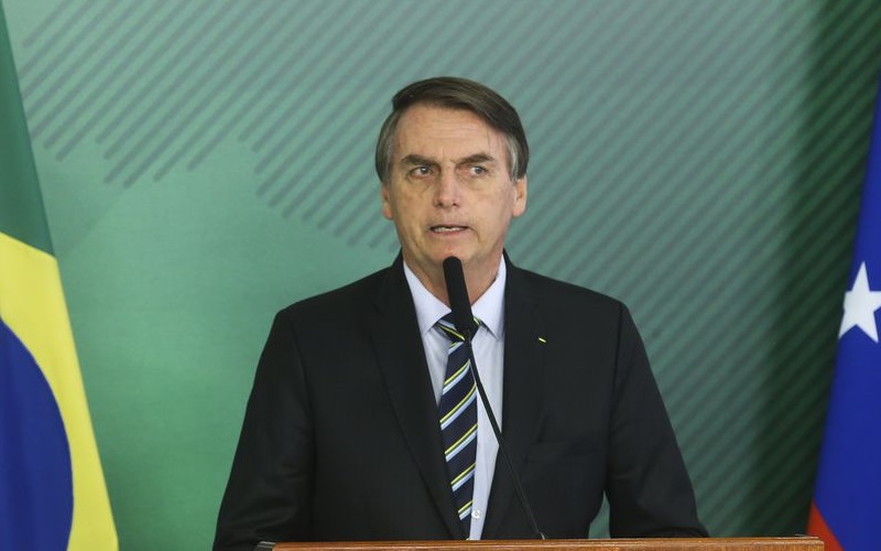 Bolsonaro confirma viagem à China neste ano