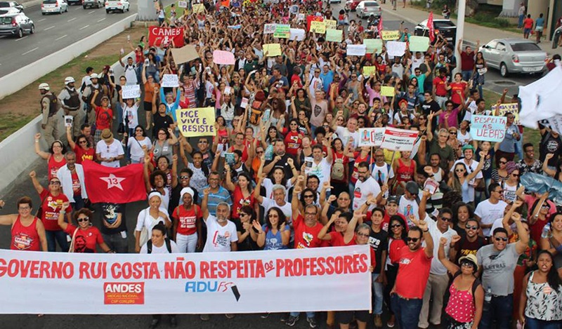 Professores da Uneb contestam anúncio do governo sobre promoção de 398 docentes e analisarão a greve