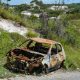 AVP alerta para carcaça de carro queimado nas dunas de Jauá
