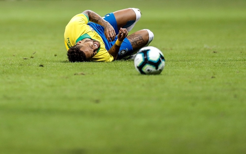 Neymar é cortado da seleção após amistoso contra Qatar e está fora da Copa América