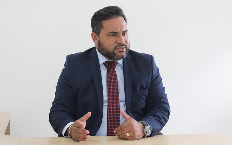 Camaçari: combater a violação de direitos dos advogados é o principal desafio da OAB, afirma Paulo Carneiro