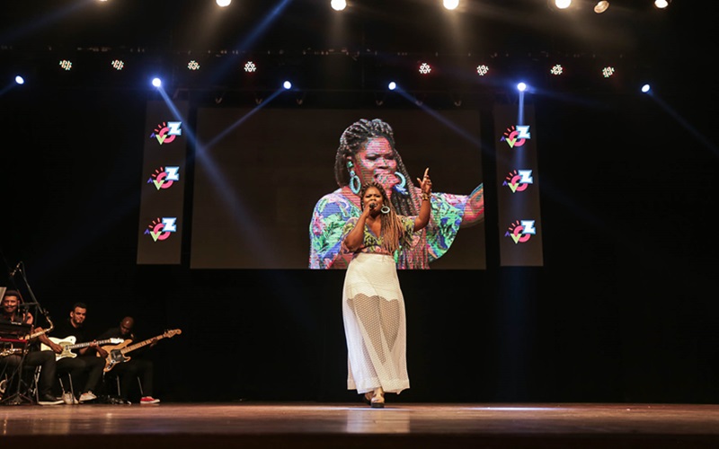 Elly Nascimento vence concurso A Voz de Camaçari; edição kids será realizada em 2020