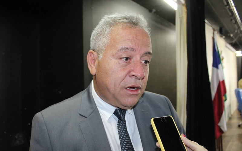 Baderneiros serão proibidos de acompanhar sessões da Câmara, afirma Jorge Curvelo