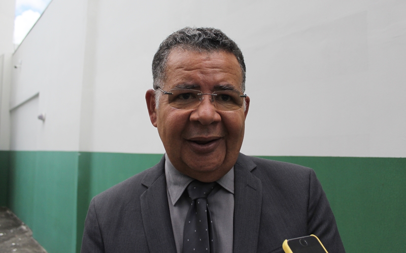 “A disputa em Camaçari não é a disputa de Ivoneide contra Elinaldo, é a disputa de projetos”, dispara Téo Ribeiro