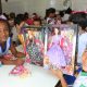 Solidariedade: funcionários da Continental entregam brinquedos em creche no Limoeiro