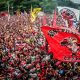 Festa na Favela: Flamengo ganha Libertadores e Brasileiro em dois dias