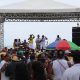 Lavagem de Jauá: música, praia e alegria marcam show do grupo Samba na Praça