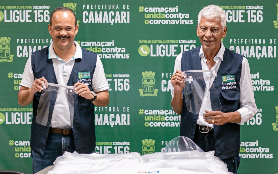 Camaçari recebe doação de 300 máscaras modelo "face shield" para profissionais da saúde
