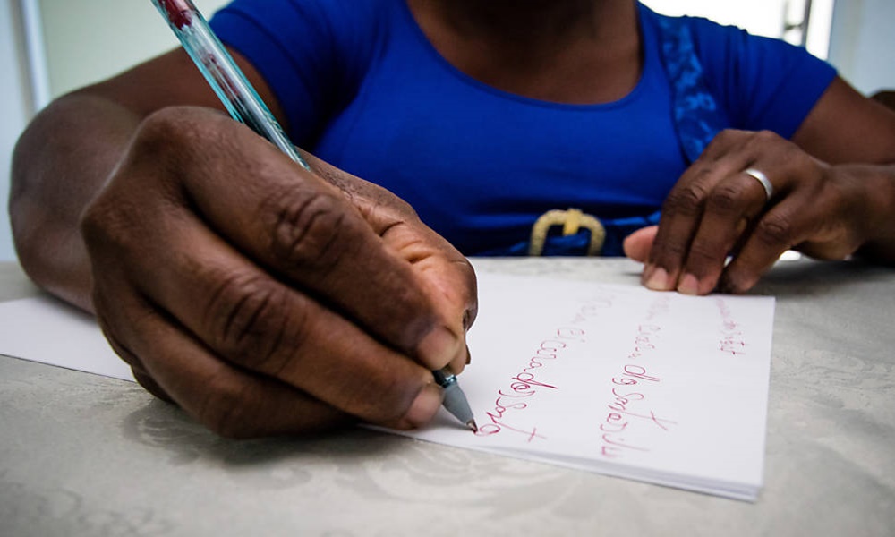 Bahia possui 1,5 milhão de analfabetos com mais de 15 anos; taxa é maior entre pessoas negras
