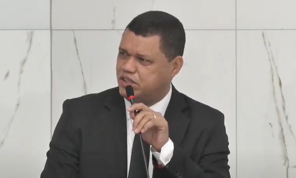 Adalto Santos apresenta indicação que solicita reforma da Praça Abrantes em Camaçari
