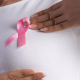 Outubro Rosa: psicóloga alerta para relação entre tratamento oncológico e saúde mental