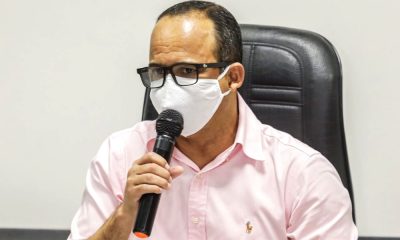 Elinaldo lidera corrida eleitoral em Camaçari, aponta nova pesquisa