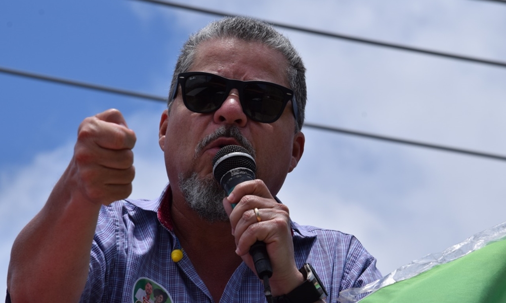 Candidato a prefeito de Camaçari, Heckel Pedreira tem educação como carro-chefe de campanha