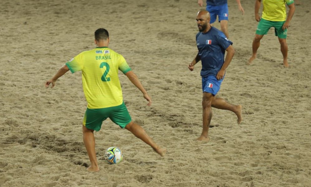 Brasil e França disputam final do Mundial de Futebol de Areia Raiz