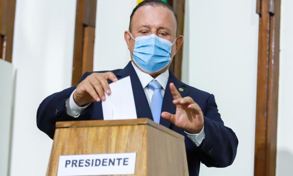 Adolfo Menezes é eleito presidente da Alba para o biênio 2021–2023