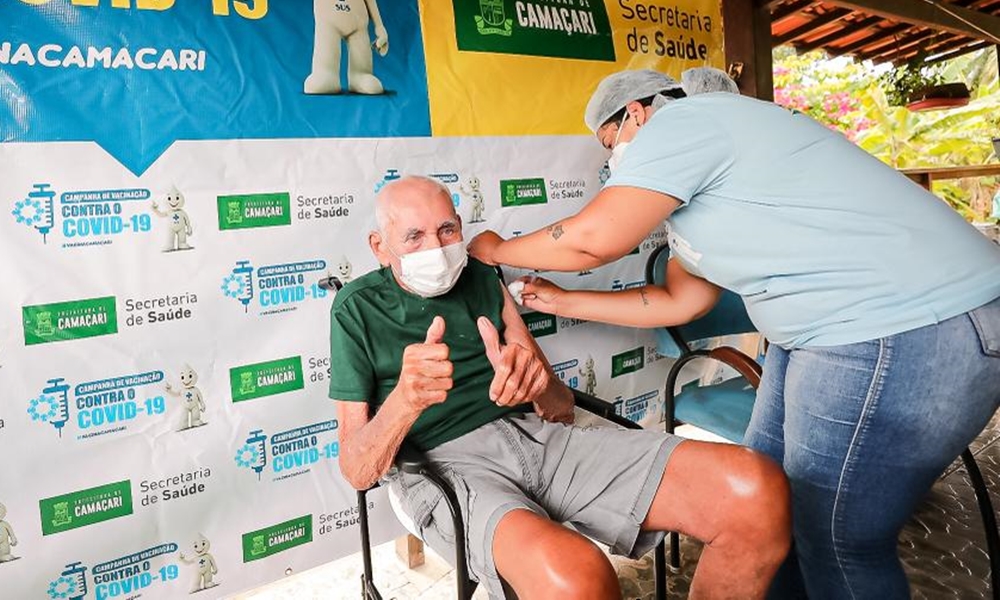 Vacinômetro: 5.818 foram vacinadas em Camaçari; 1.410 já receberam segunda dose