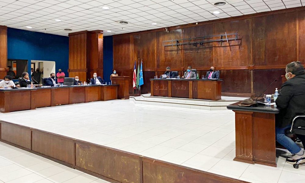 Projeto que altera horário das sessões da Câmara é aprovado em Dias d'Ávila
