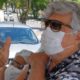 Em Lauro de Freitas, Sidney Magal é vacinado contra o coronavírus