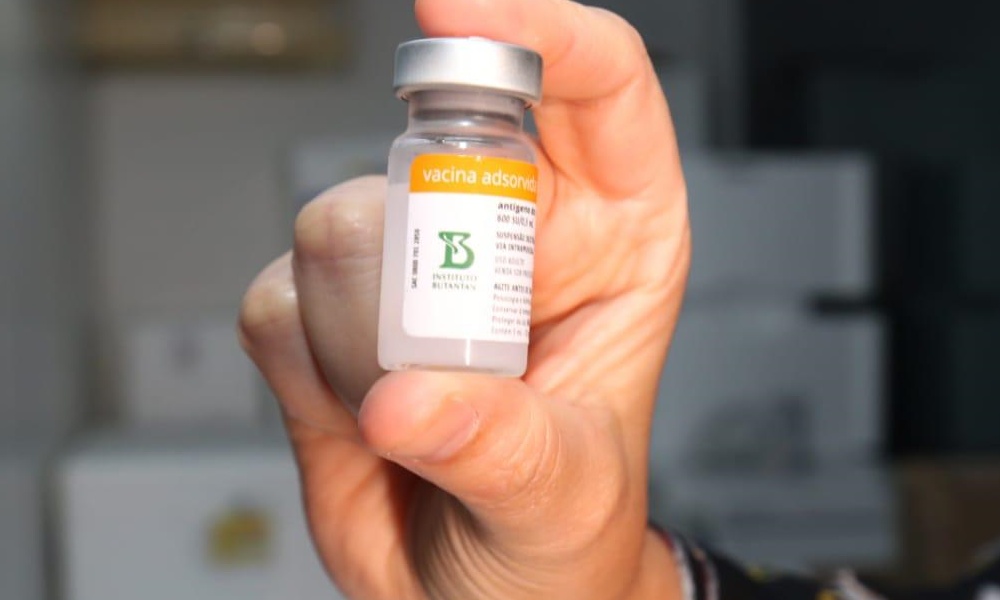Camaçari suspende vacinação da primeira dose contra Covid-19 por falta de imunizantes