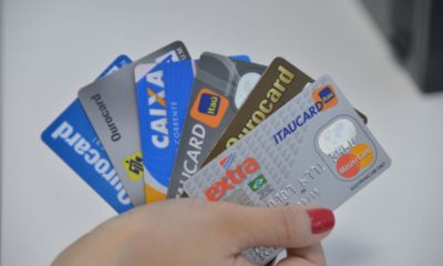 Contribuinte agora pode pagar taxas federais com cartão de crédito