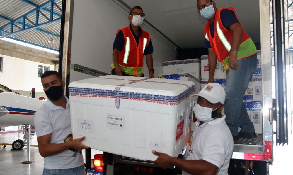 Lote com 441.200 doses de vacina contra Covid-19 chega à Bahia neste sábado