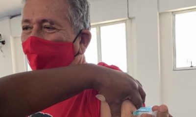 Caetano é vacinado contra Covid-19 em Vila de Abrantes