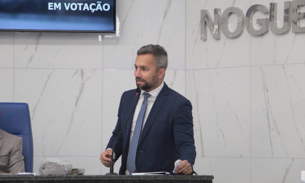 Flávio Matos pede inclusão de agentes de limpeza no grupo prioritário de vacinação