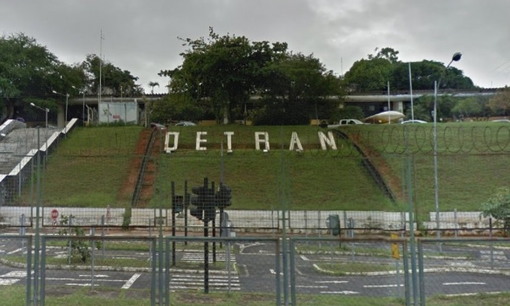 Detran suspende atendimentos referentes a veículos nesta segunda-feira na Bahia
