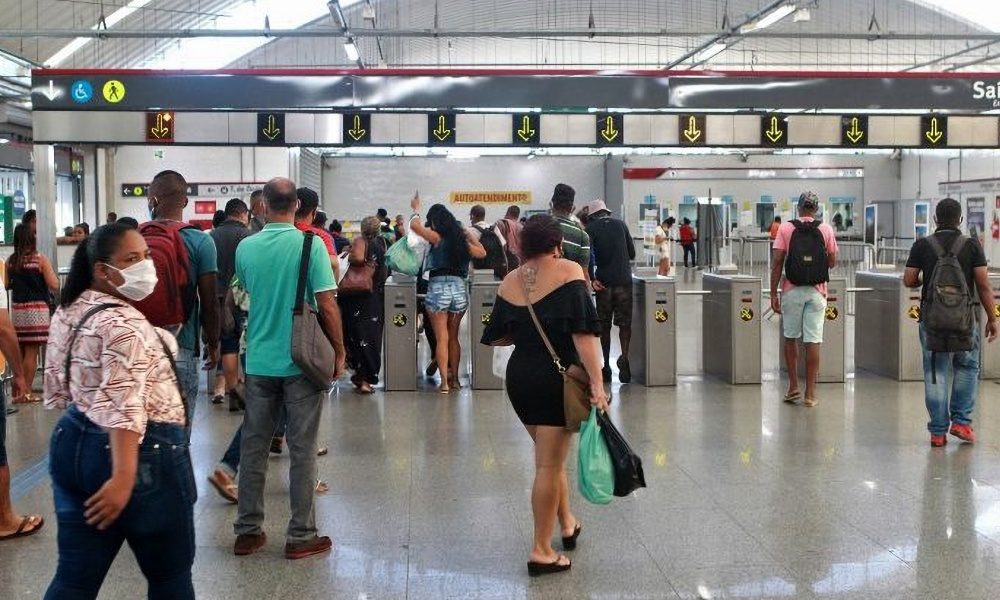 Rui Costa anuncia implantação de rede Wi-Fi 6 em todas as estações de metrô