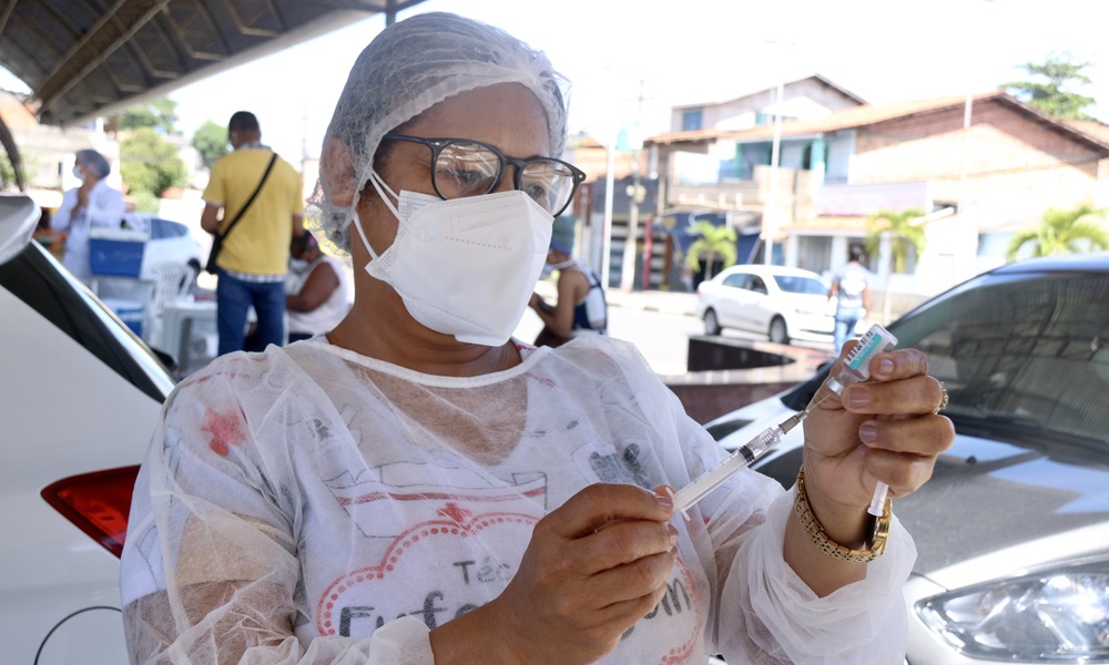 Vacinação dos profissionais de imprensa começa nesta terça-feira em Lauro de Freitas