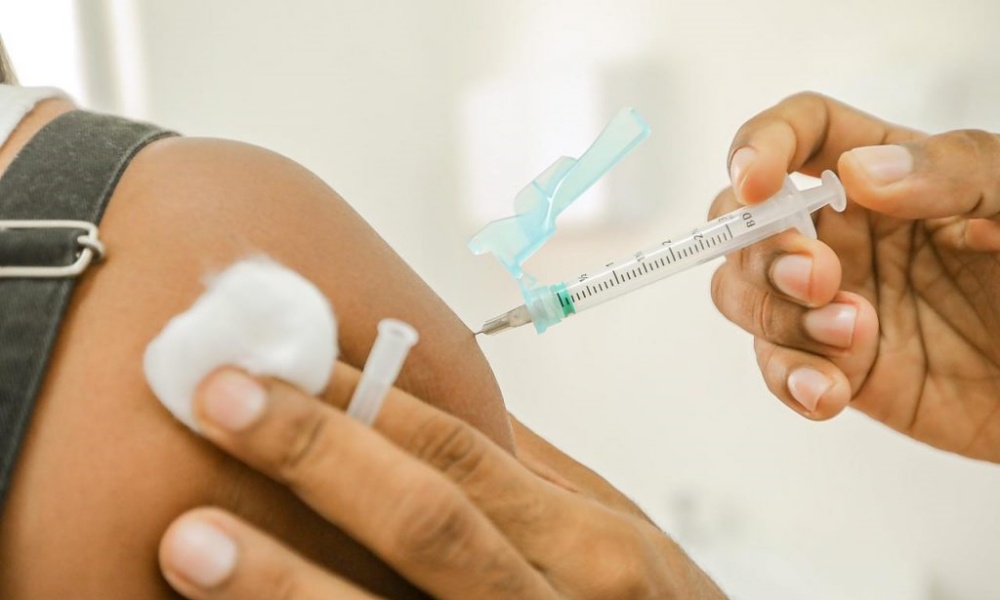 Camaçari: 42,27% do público-alvo já foi vacinado com a primeira dose contra Covid-19