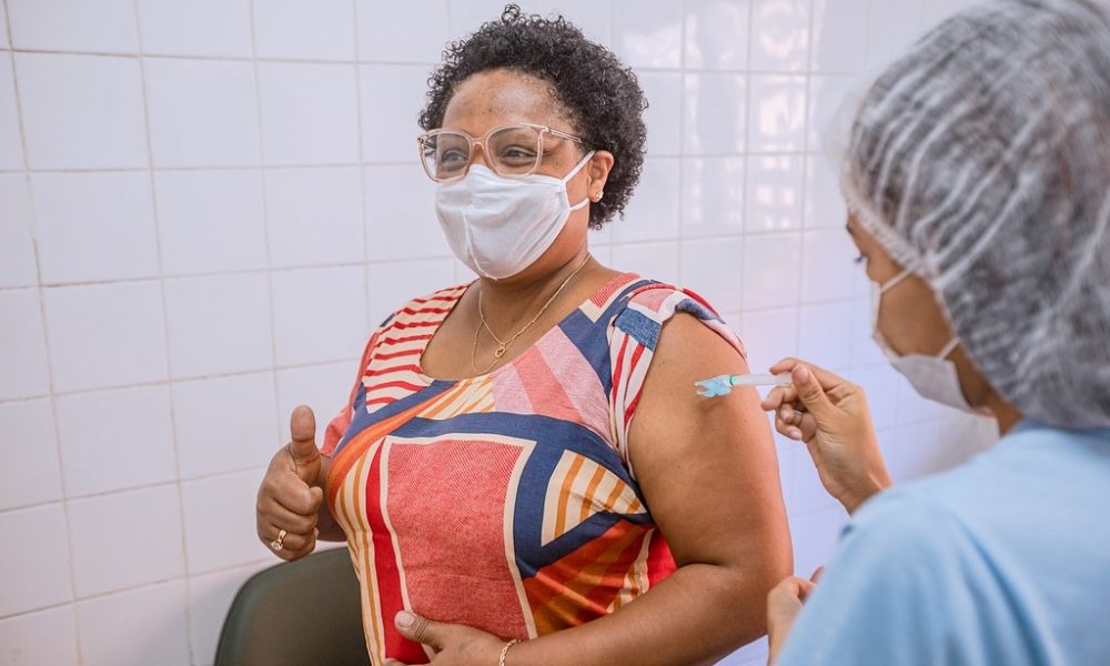 Vacinômetro: Camaçari possui 28,87% da população vacinada com a primeira dose contra Covid-19