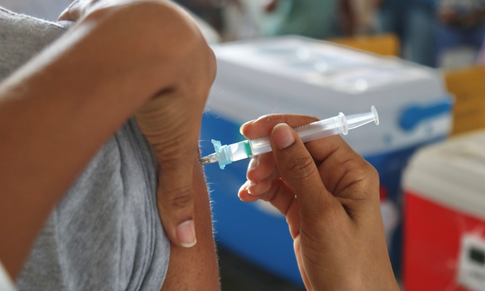 Lauro de Freitas vacina hoje com a segunda dose da AstraZeneca para quilombolas