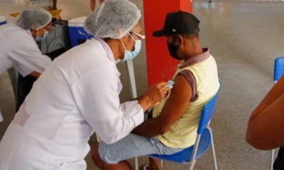 Pessoas com 36 anos serão vacinadas contra Covid-19 nesta quinta-feira em Candeias