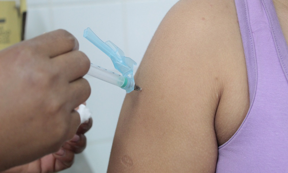 Unidades de saúde de Camaçari registram busca intensa por vacina da gripe