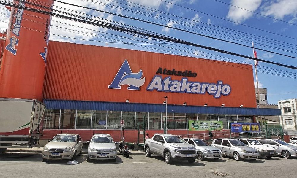 Atakarejo deverá pagar R$ 20 milhões por morte de dois jovens que furtaram carne em Salvador