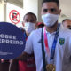 Pugilista Hebert Conceição é recebido com festa no aeroporto de Salvador