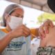 Em Camaçari, 76,98% do público-alvo foi vacinado com a primeira dose contra Covid-19