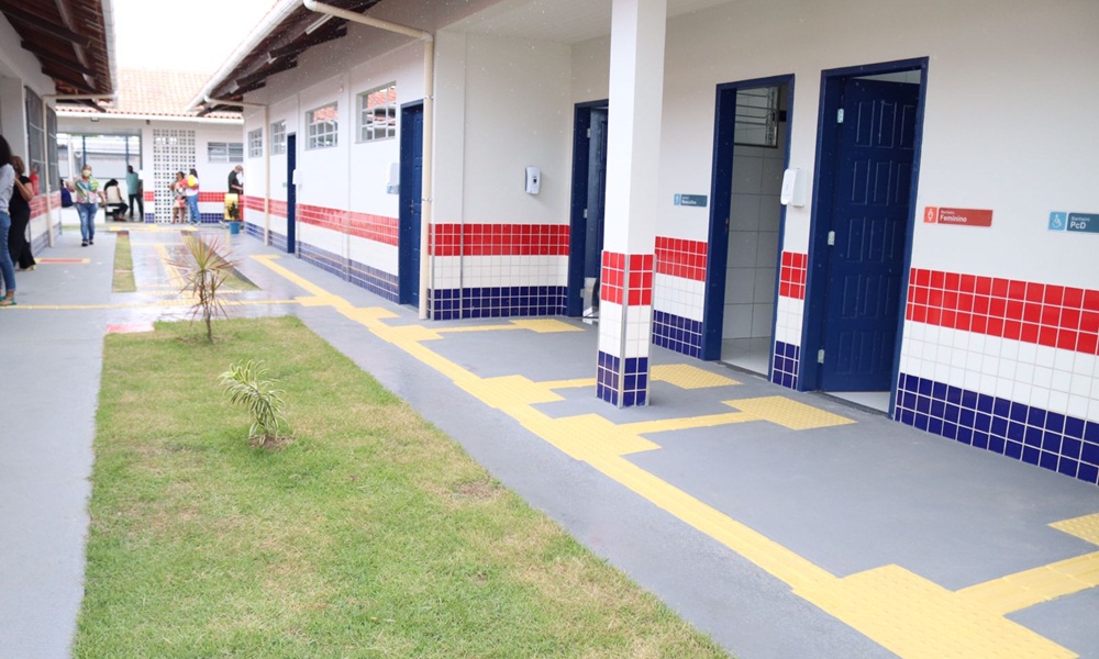 Com investimento de mais de R$ 7,3 milhões, Rui entrega duas novas escolas em Camaçari