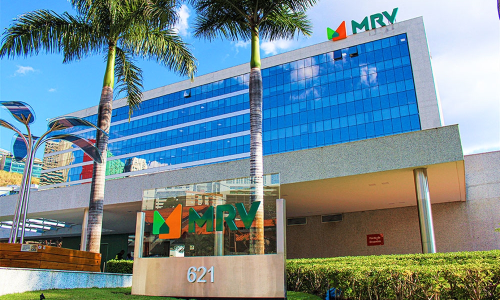 MRV abre vagas de emprego e estágio para engenheiro civil e analista de produção